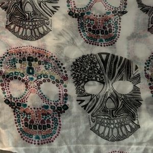 Excellent condition never work infinity scarf sugar skulls